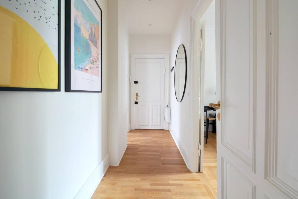 Spacious 3 Bedroom Manor Flat Next To Tivoli Lejlighed København